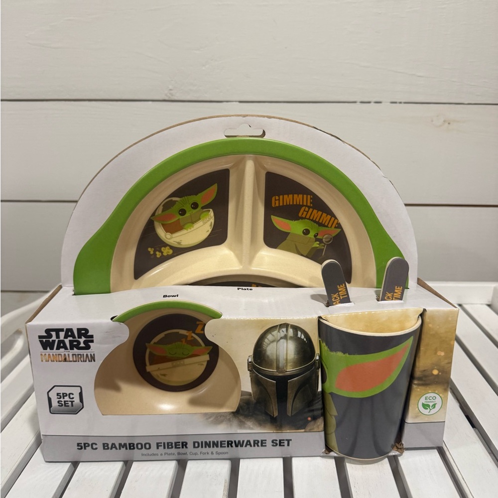 Star Wars Yoda Bamboo Dinnerware Set